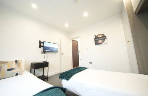 HEATHROW AIRPORT apartments-FREE parking-Free underground to and from Heathrow-30 min central London - Foto 62