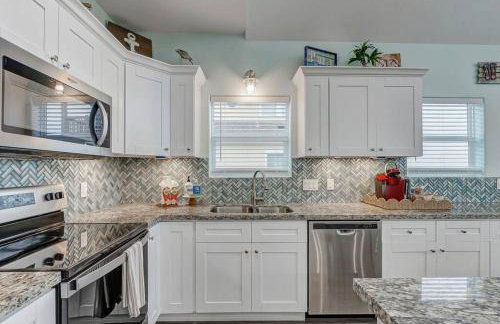 Large 5bd Hot Tub w Ocean View, Firepit & Gameroom - Foto 17