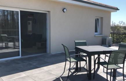 Appartement avec terrasse, proche des 1000 étangs, chapelle Le Corbusier - Foto 2