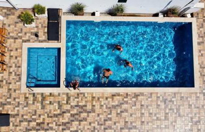 La Perla Apartments 2 - Photo 16