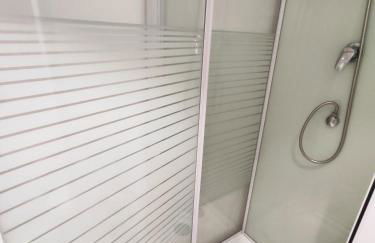 Studio plain-pied entrée privée et parking gratuit - Foto 2