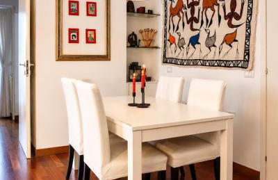 The Red Suite in Florence with Free Parking - Photo 16