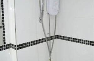 "Snooze Central" - City Centre Apartments above Victoria Centre Shopping Centre with full Kitchen in Milton Street - up to 4 Beds - most Central Location next to the Hilton Hotel - Outdoor Parking for Cars or Vans five pounds a day - Sunday 1pm Check-Out - Photo 37