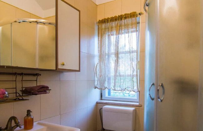 Villa Roza - One Bedroom With Swimming Pool - Photo 13