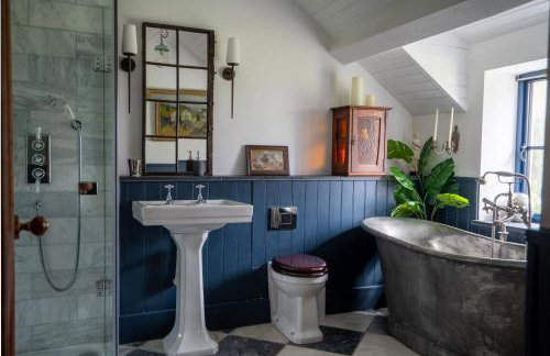 16th Century House, Castle Views, Mountain Views, Hot Tub, Firepit, Stunning Interiors - Foto 20