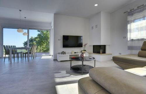 Traumhafte Villa mit privatem Pool, Sauna, Meerblick - Photo 6