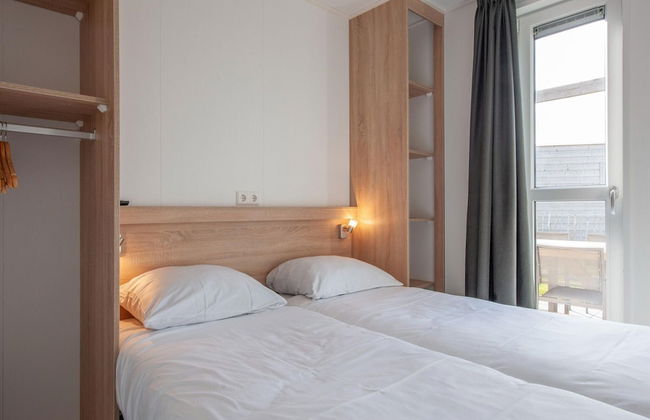 Hostel in Nieuwvliet Near the Beach - Photo 2