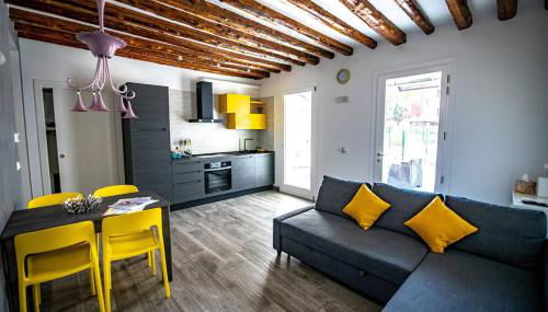 YELLOW GARDEN - Photo 1, pet friendly