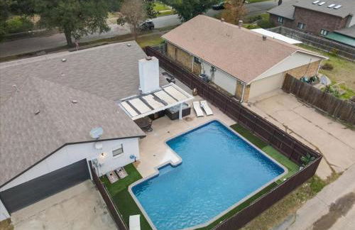 Luxurious 5BR 2BA Holiday Home with Pool, Grill, Sauna & Game Room - Foto 56