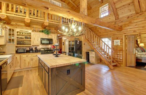 Fire Pit and Hot Tub Lakeside Cabin on 2 Acres! - Foto 14