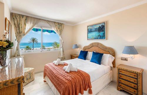 RgHost-Apartamento España en Paseo Marítimo - Foto 1