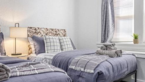 AC Retreat - Cozy 2BR by Tropicana & Beach - Foto 2