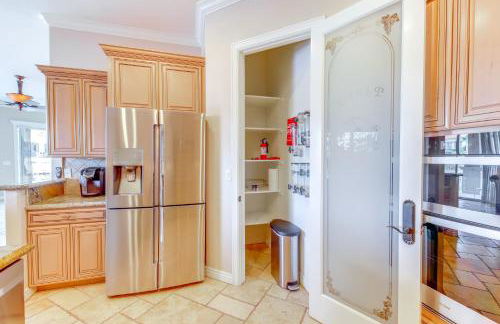 Spacious Luxe Home with Lake Access in Fort Mohave! - Foto 8