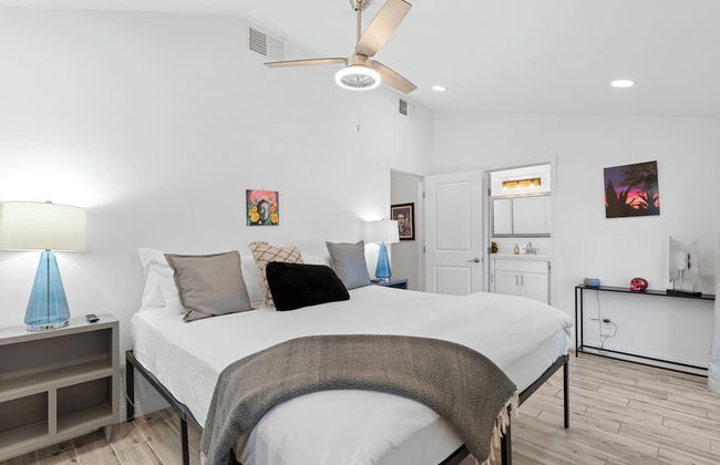 Cottage with BBQ & Hot Tub - Foto 8