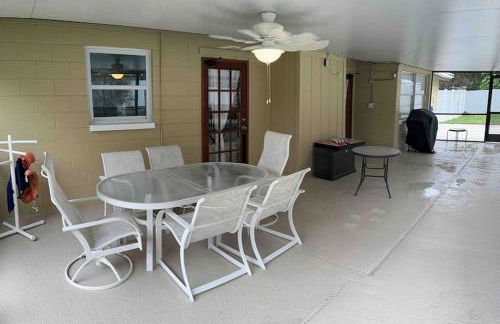 Lake Valrico's Camelot Court with HEATED POOL & access to private lake - Foto 12