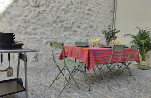 Maison calme et familiale avec cour, 3 chambres, 3 salles de bains à 10 min à pied de la gare - Foto 4