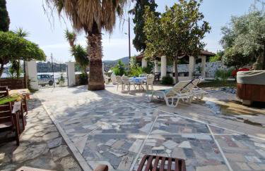 Mamidaki Beach House - Photo 4