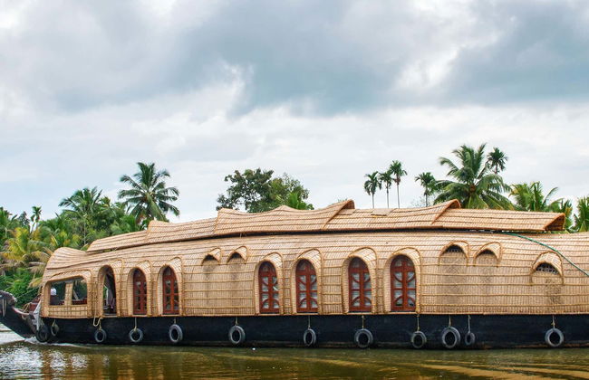 Crociera privata di 2 giorni ad Alappuzha in una casa galleggiante - Foto 1