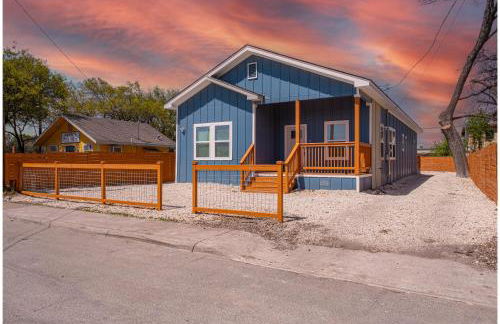 Sleek 4BR3BA Urban Living w Downtown Views - Foto 2