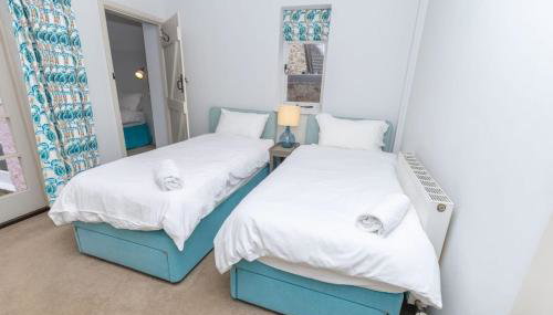 New - Pink cottage, Noss Mayo sleeps 7 - Foto 3
