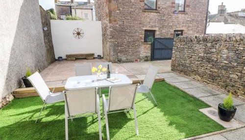 Summerseat - Photo 2