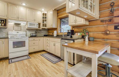 Trail Access! Up North Family Cabin Near Lake - Foto 10