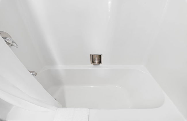 Furnished Apartments near Encore Boston - Photo 53