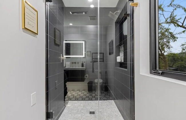 Luxury Clarendon 4-BR Homestay - McVeigh - Foto 11