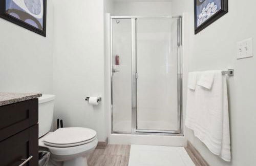 2BR Executive Downtown Apartment - Photo 64