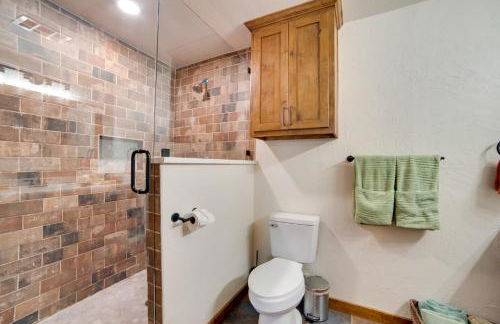 Porch and Fire Pit Ranch Retreat in Blue Ridge! - Foto 14