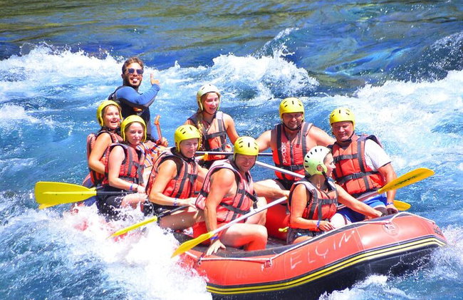 Actividad de rafting en grupo en Bozyaka - Foto 4