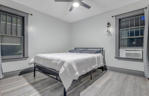 Renovated 6BR 2BA Minutes from Falls and Casino - Photo 18