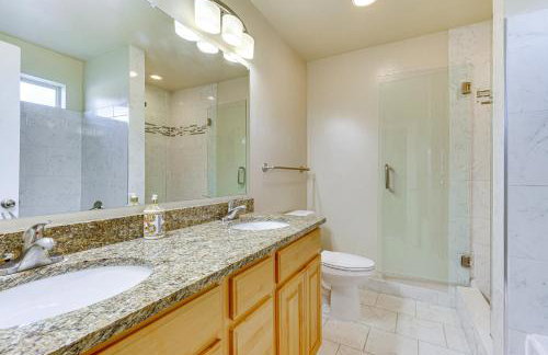 Hike, Golf and Ski Family Home in South Jordan - Foto 14