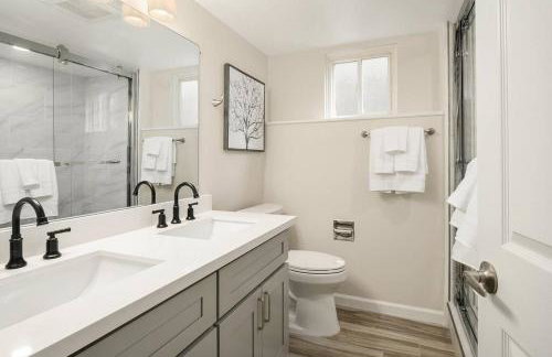 Remodeled Bellevue Family home w AC close to everything - Foto 19