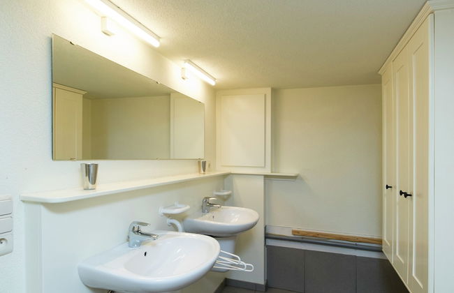 Rendeux Villa With Garden - Photo 22