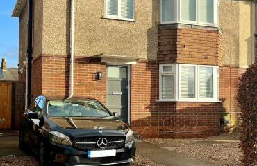 Briants, for Families & Contractors - Free Parking - Photo 30