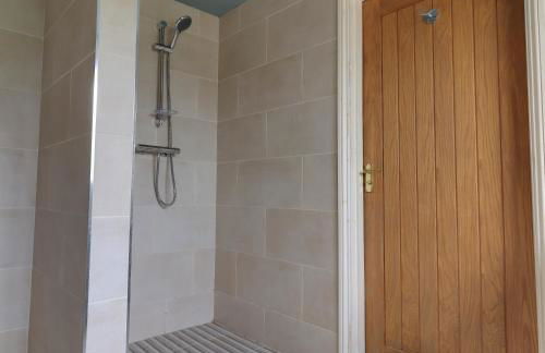 Modernised seven bedroom country house and garden with hot tub - Foto 24