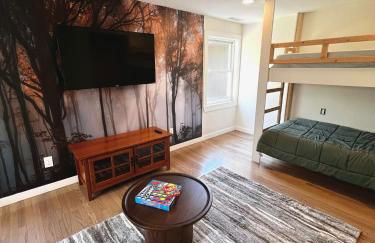 Waterfront Lakehouse Getaway in Clinton with HOT TUB - Foto 13