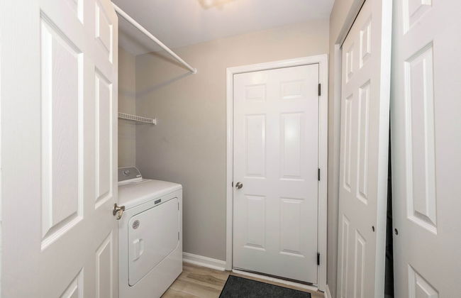 Poolside Paradise Near the Ark - Foto 44