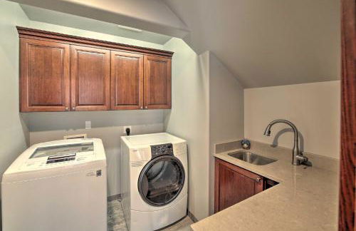 Lake Lovers Oasis Hot Tub and Mt Rainier View! - Foto 16