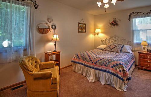 Waterfront Vandalia House with Dock on Donnell Lake! - Foto 15