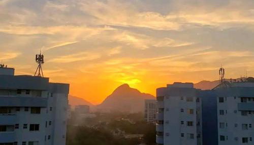 Mountain, lake and pool view apartment - Foto 1