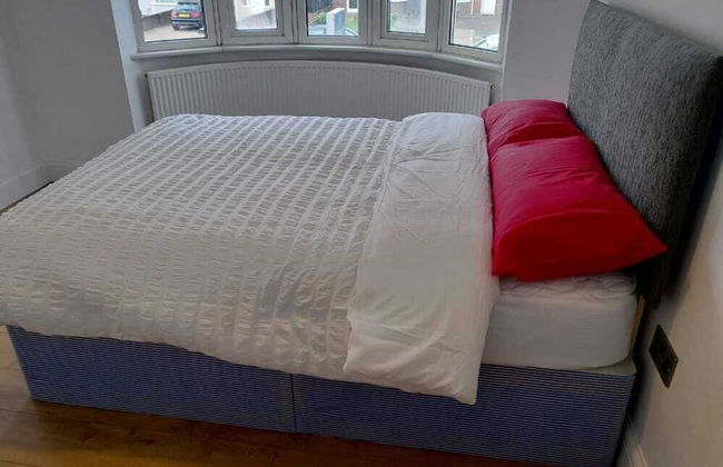 Remarkable 3-bed House in Hounslow - Foto 4