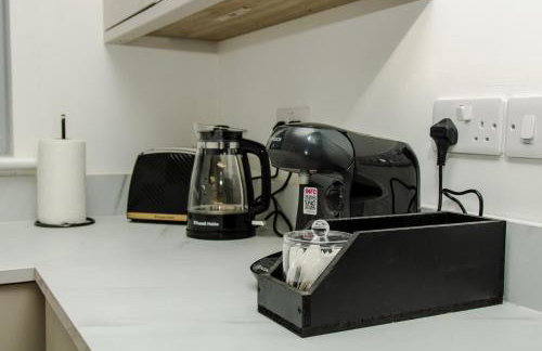 City Centre - FREE PARKING, BUSINESS STAYS, FAMILIES, RELOCATORS - Foto 9