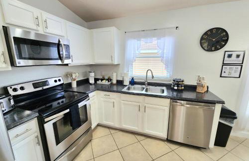 Orlando villa private pool/hot tub close to Disney - Foto 42