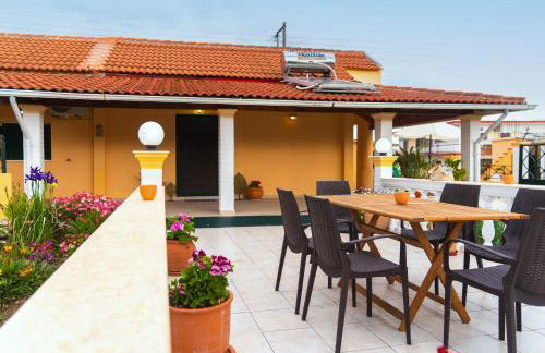 Loutra Holiday House - Foto 10