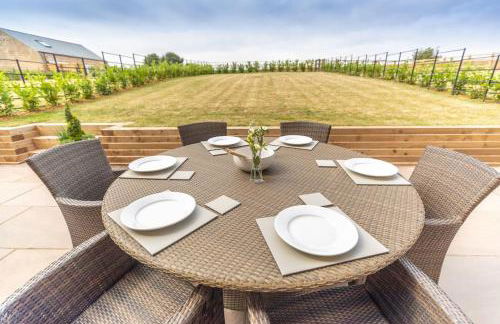 Mowerina - Dog-Friendly Barn Conversion with a Hot Tub - Photo 18