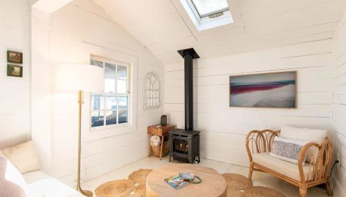 Seaside Retreat w Private Beach Landing - Foto 4