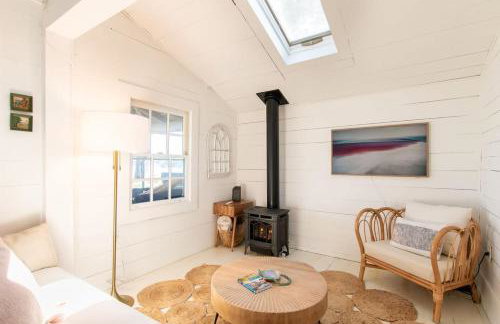 Seaside Retreat w Private Beach Landing - Foto 4