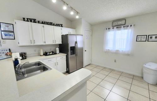 Home Close to Disney Parks/Amazing Private Pool - Photo 30